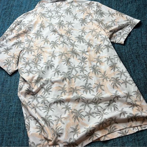 Travis Mathew Palm Tree Print Golf Polo in White Peach Grey - Picture 3 of 5